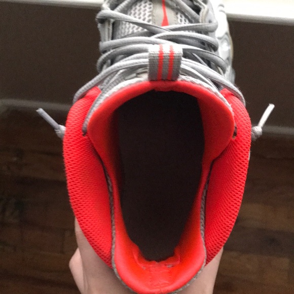 Yeezy  foamposite - Picture 2 of 3